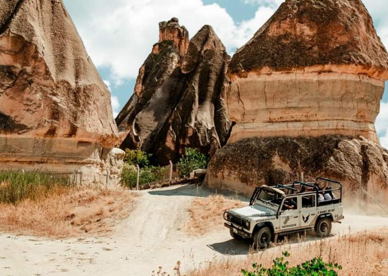 SAFARI EN JEEP AL ATARDECER