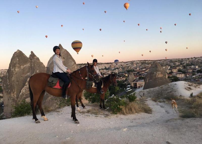 TOUR DE PASEO EN CABALLO DE 1 HORA