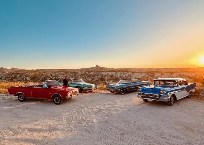 PASEO EN COCHE CLÁSICO AL ATARDECER O AMANECER